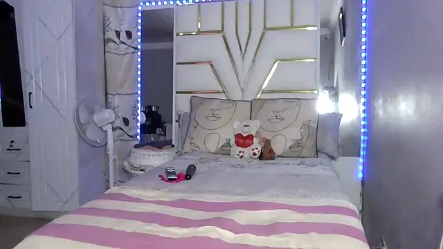 Snapshot of SexyyNana chatting on 25, 9, 2025 SexyyNana online show from 25, 9, 2025