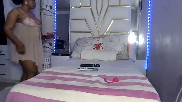 Snapshot of SexyyNana chatting on 30, 10, 2025 SexyyNana online show from 30, 10, 2025