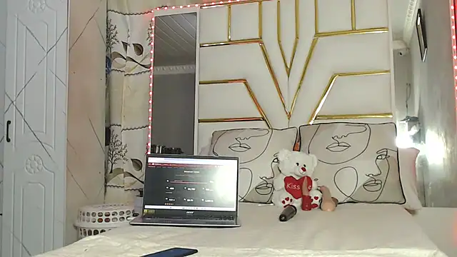 Snapshot of SexyyNana chatting on 4, 11, 2025 SexyyNana online show from 4, 11, 2025