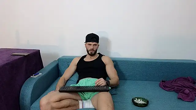 TheTopAlex online show from 1, 2, 2025