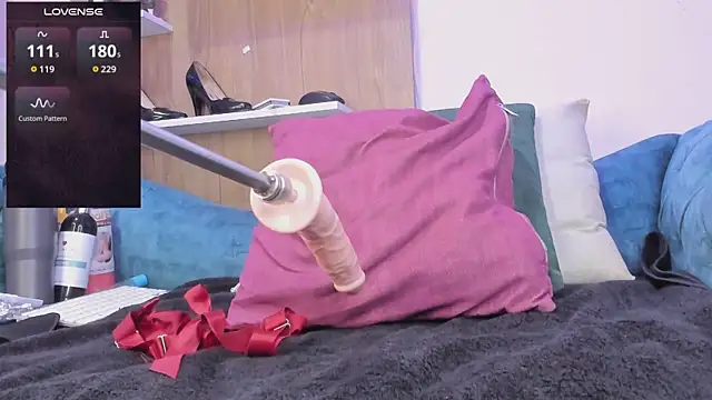 Snapshot of -camila-cooper-_ chatting on 26, 9, 2025 -camila-cooper- online show from 26, 9, 2025