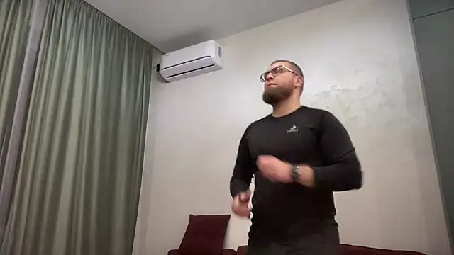 Bear bear  online show from 13, 2, 2025