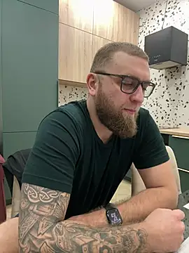 Bear bear  online show from 25, 2, 2025