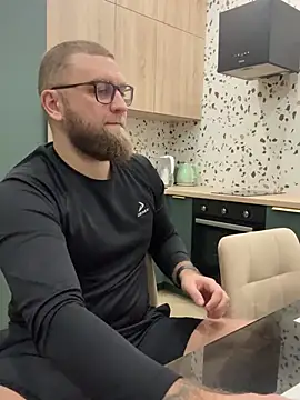 Bear bear  online show from 25, 2, 2025