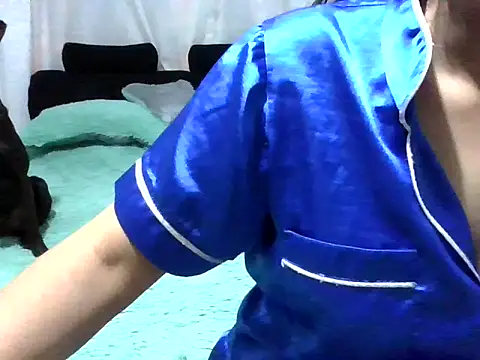 Snapshot of RAYA_1 chatting on 12, 9, 2025 RAYA 1 online show from 12, 9, 2025