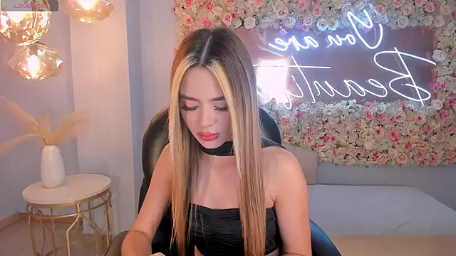 JuanitaClay online show from 15, 12, 2025