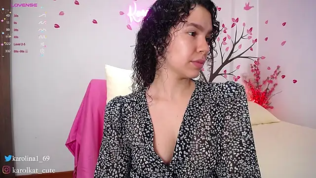 Karolina 1 online show from 8, 2, 2025