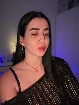 Snapshot of Emylia chatting on 8, 12, 2024 Emylia online show from 8, 12, 2024