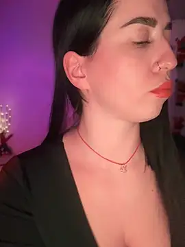 Snapshot of Emylia chatting on 14, 12, 2024 Emylia online show from 14, 12, 2024