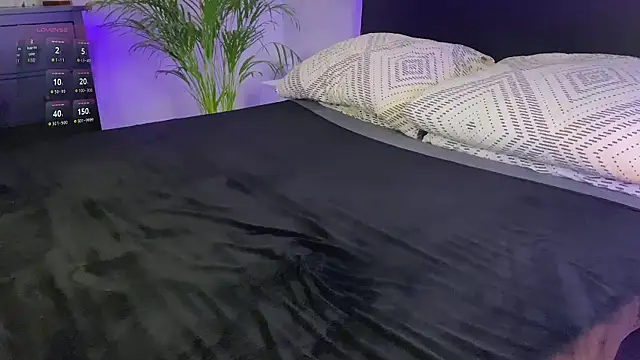 Snapshot of spottyyy chatting on 16, 12, 2024 spottyyy online show from 16, 12, 2024