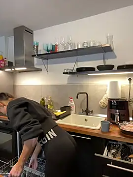 Snapshot of spottyyy chatting on 14, 1, 2025 spottyyy online show from 14, 1, 2025