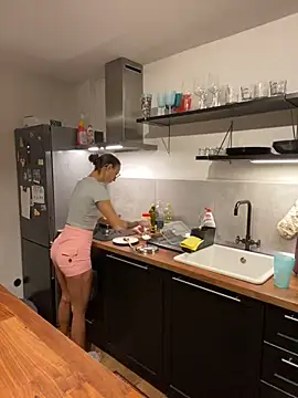 Snapshot of spottyyy chatting on 27, 1, 2025 spottyyy online show from 27, 1, 2025