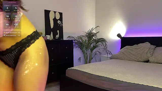 Snapshot of spottyyy chatting on 8, 3, 2025 spottyyy online show from 8, 3, 2025