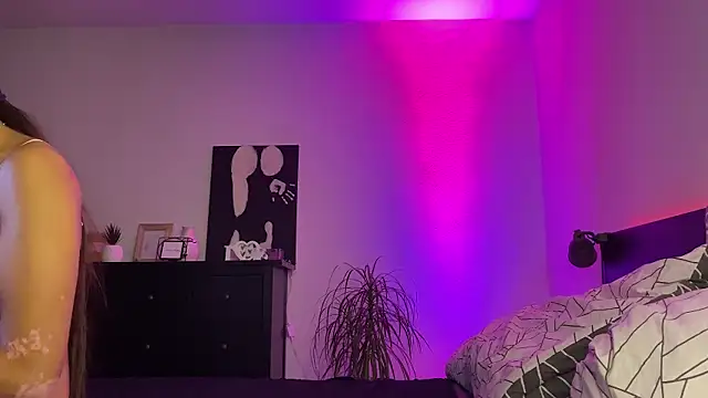 Snapshot of spottyyy chatting on 16, 9, 2025 spottyyy online show from 16, 9, 2025