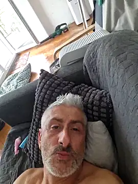 Snapshot of DildoG45 chatting on 14, 5, 2026 DildoG45 online show from 14, 5, 2026