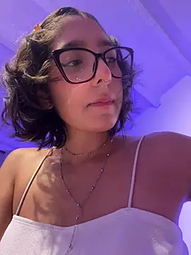 aurora xoxo online show from 9, 2, 2025