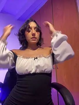 aurora xoxo online show from 21, 2, 2025