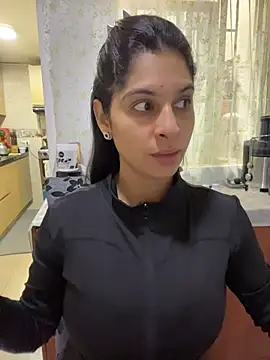 charlotte stevenss  online show from 7, 10, 2025