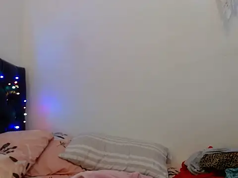 Snapshot of gooddes303salome chatting on 9, 10, 2025 gooddes303salome online show from 9, 10, 2025