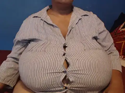 CUTEFIRMMELONSS online show from 31, 1, 2025