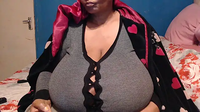 CUTEFIRMMELONSS online show from 29, 9, 2025