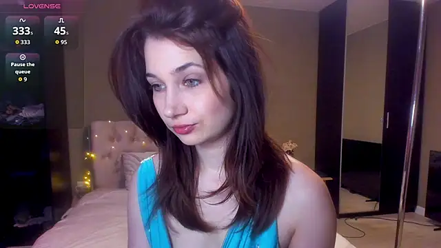 Snapshot of Carina_E chatting on 9, 2, 2026 Carina E online show from 9, 2, 2026