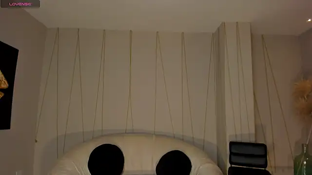 MariamRivera  online show from 18, 12, 2024