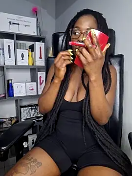 Snapshot of Shaniko89 chatting on 14, 3, 2025 Shaniko89 online show from 14, 3, 2025