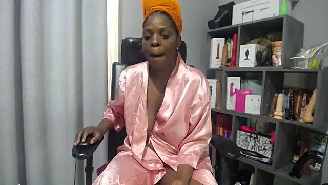 Snapshot of Shaniko89 chatting on 11, 10, 2025 Shaniko89 online show from 11, 10, 2025