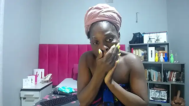 Snapshot of Shaniko89 chatting on 5, 11, 2025 Shaniko89 online show from 5, 11, 2025