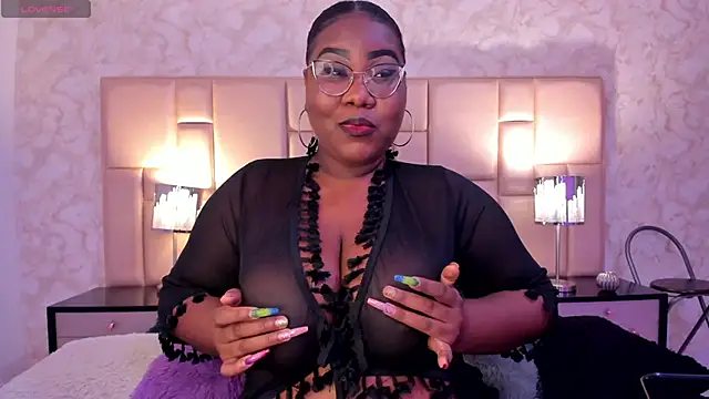 Darnellqueen online show from 14, 2, 2025