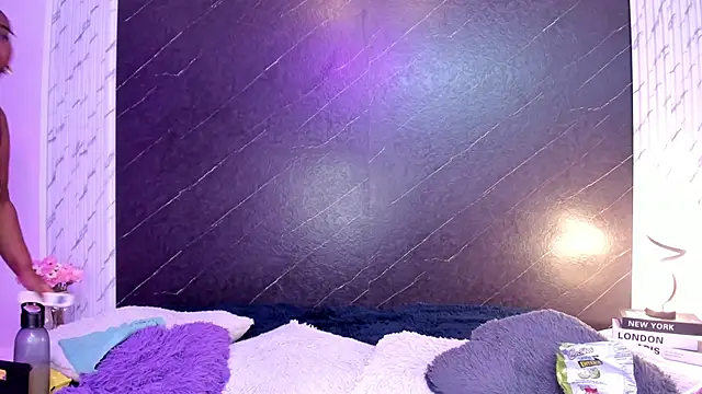 Darnellqueen online show from 6, 10, 2025