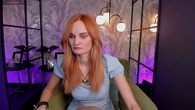 Snapshot of SaraSubtlety chatting on 28, 11, 2025 SaraSubtlety online show from 28, 11, 2025