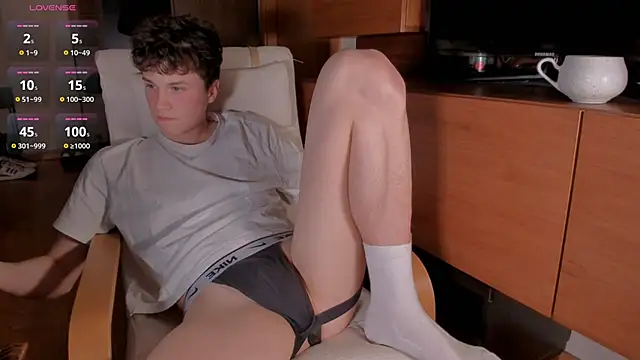 Snapshot of Rob_and_Ethan chatting on 16, 3, 2025 Rob and Ethan online show from 16, 3, 2025