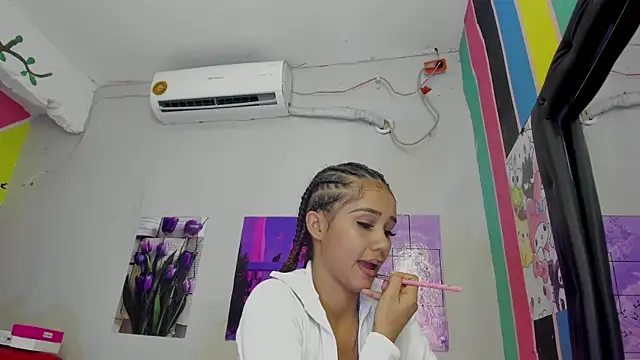 MarianaManzur online show from 8, 3, 2025