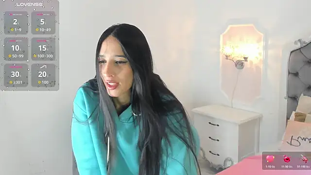 Valentina Ross  online show from 17, 4, 2026