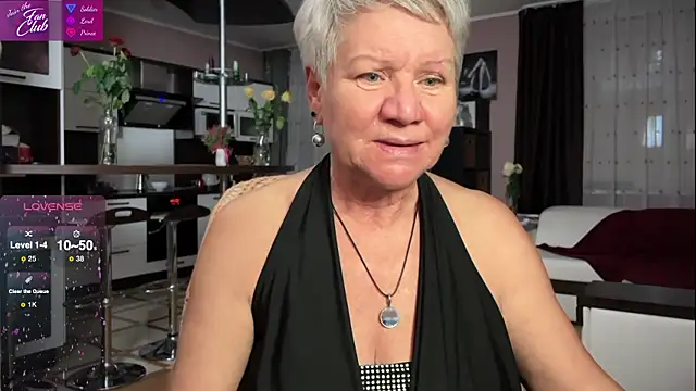 Snapshot of roxana_brooks chatting on 10, 2, 2025 roxana brooks online show from 10, 2, 2025