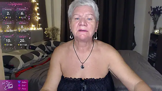 Snapshot of roxana_brooks chatting on 18, 5, 2026 roxana brooks online show from 18, 5, 2026