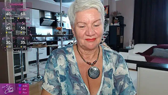 Snapshot of roxana_brooks chatting on 24, 6, 2026 roxana brooks online show from 24, 6, 2026