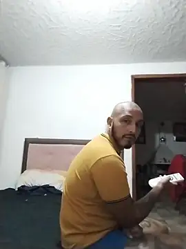 KenllyH online show from 10, 4, 2026