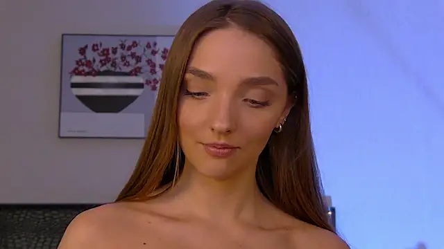 VirginieCruz online show from 8, 2, 2025