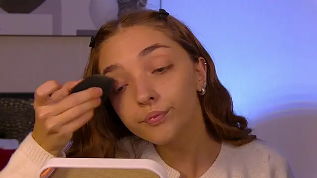 VirginieCruz online show from 4, 11, 2025