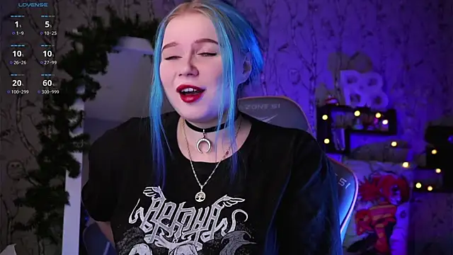 Snapshot of Moon_Valkyrie chatting on 28, 1, 2025 Moon Valkyrie online show from 28, 1, 2025