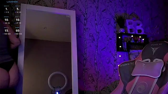 Snapshot of Moon_Valkyrie chatting on 6, 2, 2025 Moon Valkyrie online show from 6, 2, 2025