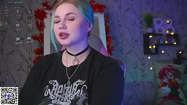 Snapshot of Moon_Valkyrie chatting on 9, 9, 2025 Moon Valkyrie online show from 9, 9, 2025