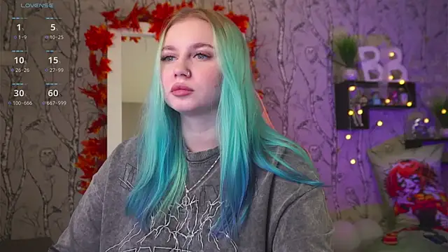 Snapshot of Moon_Valkyrie chatting on 24, 9, 2025 Moon Valkyrie online show from 24, 9, 2025