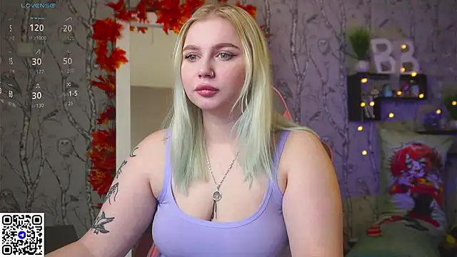 Snapshot of Moon_Valkyrie chatting on 17, 10, 2025 Moon Valkyrie online show from 17, 10, 2025