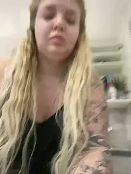 Snapshot of OdriOlsens chatting on 26, 12, 2024 OdriOlsens online show from 26, 12, 2024