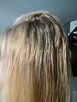 Snapshot of OdriOlsens chatting on 27, 2, 2025 OdriOlsens online show from 27, 2, 2025