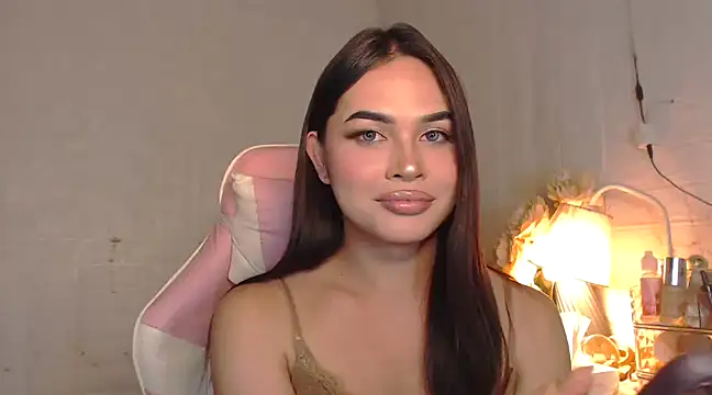 Ashely Lewis online show from 1, 2, 2025